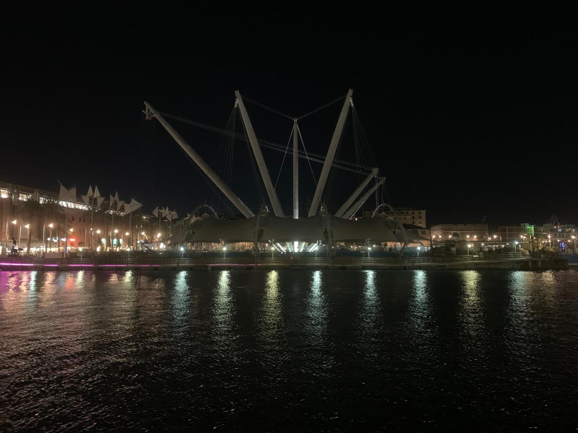 The First Molo Acquario, Porto Antico, Porto, Centro Storico Appartement Genua